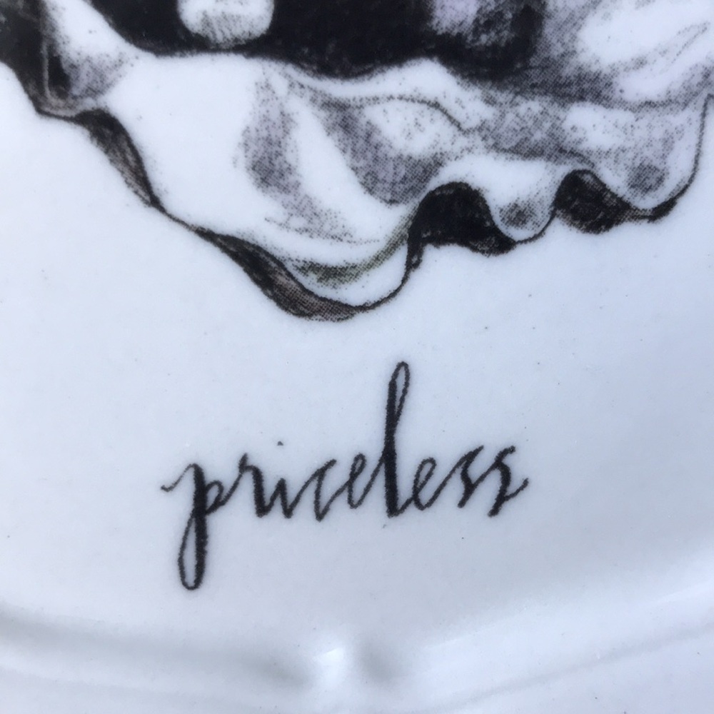 🦪Anthropologie Linea Carta Calligrapher Diva Pyari P Plate Priceless Pearl - Picture 8 of 16